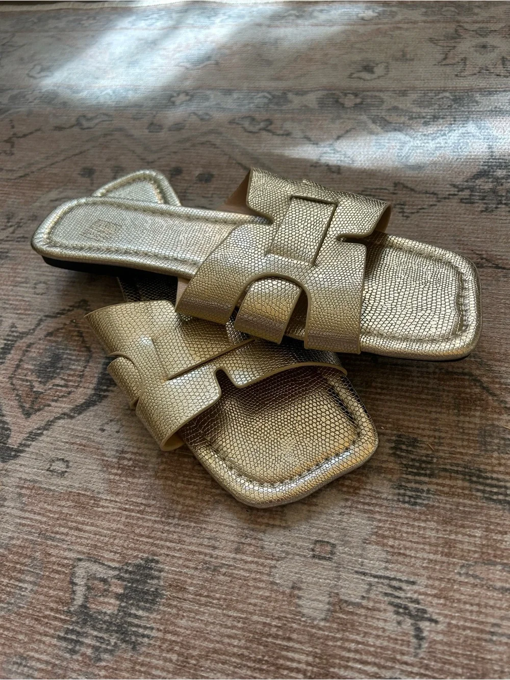 SHEIN Gold Slide Sandals with Woven Strap Detail - Picture 3 of 3